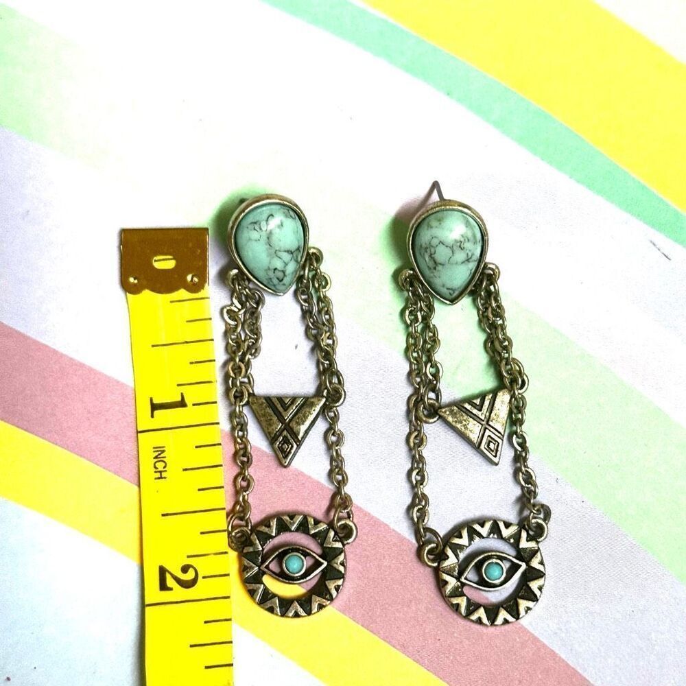 Silver tone Howlite chain eye earrings - Picture 7 of 8
